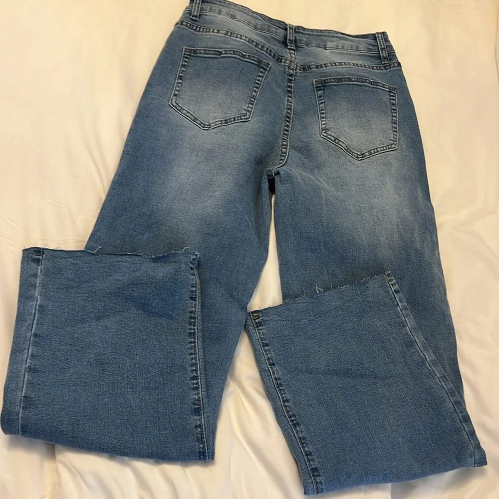 NWOT Barrel Cut Jeans